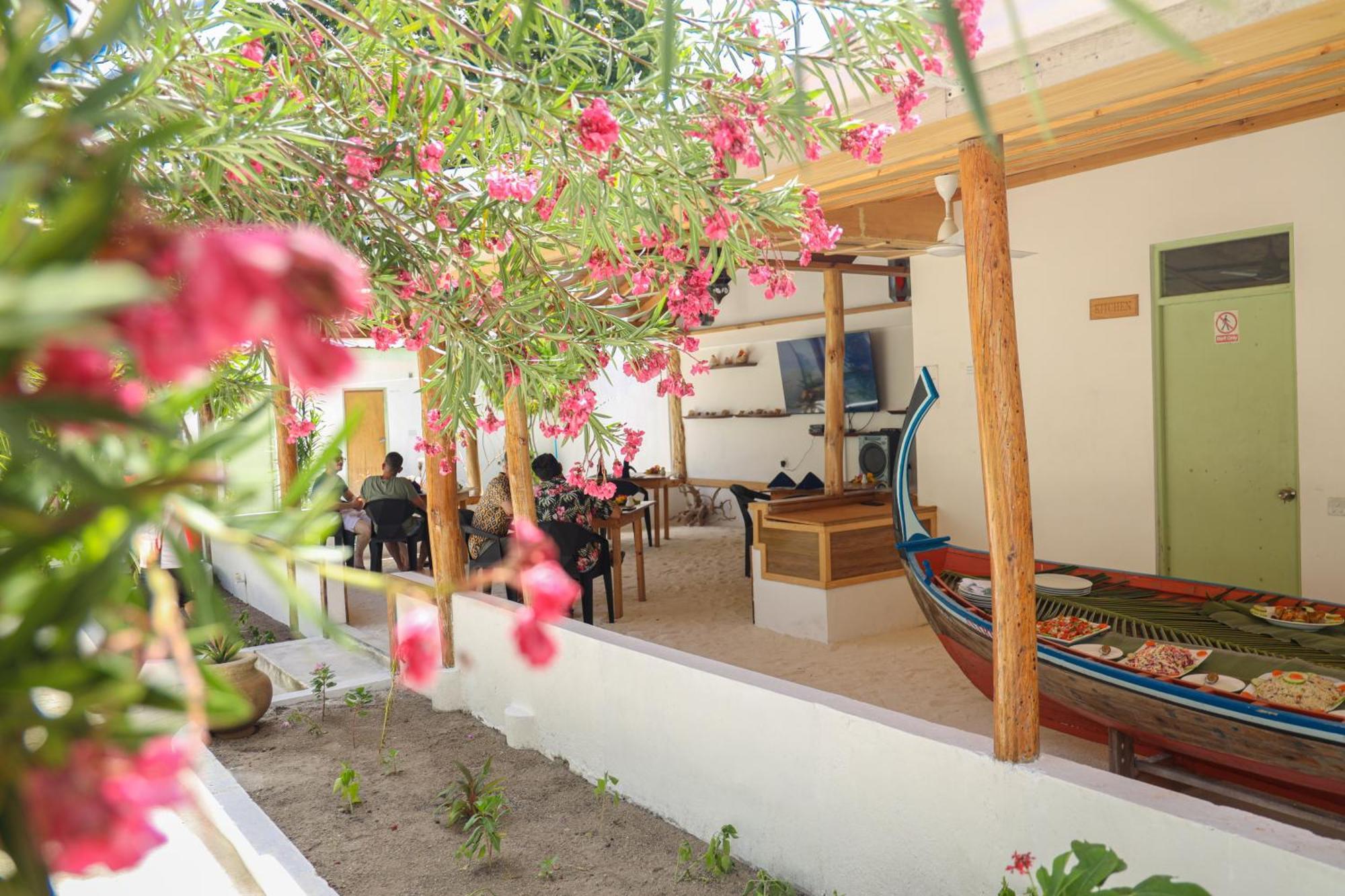 Shifa Lodge Maldives Feridhoo Buitenkant foto
